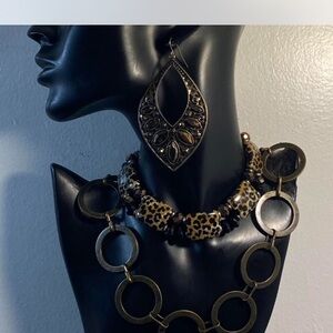 Ladies * Elegant Leopard Print “ 2 x Necklace / Earring Set ***